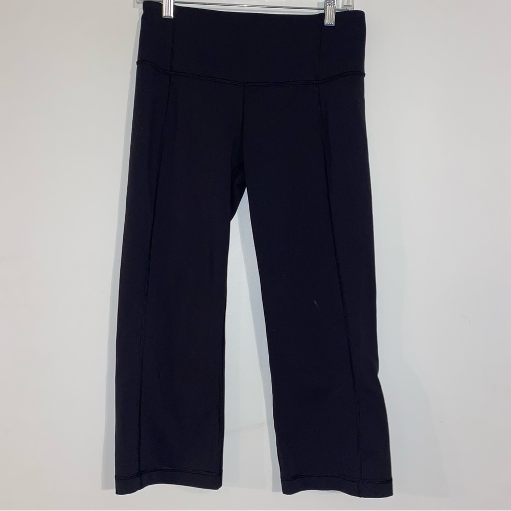 Lululemon Women’s Black Cropped Split Hem Leggings - 8